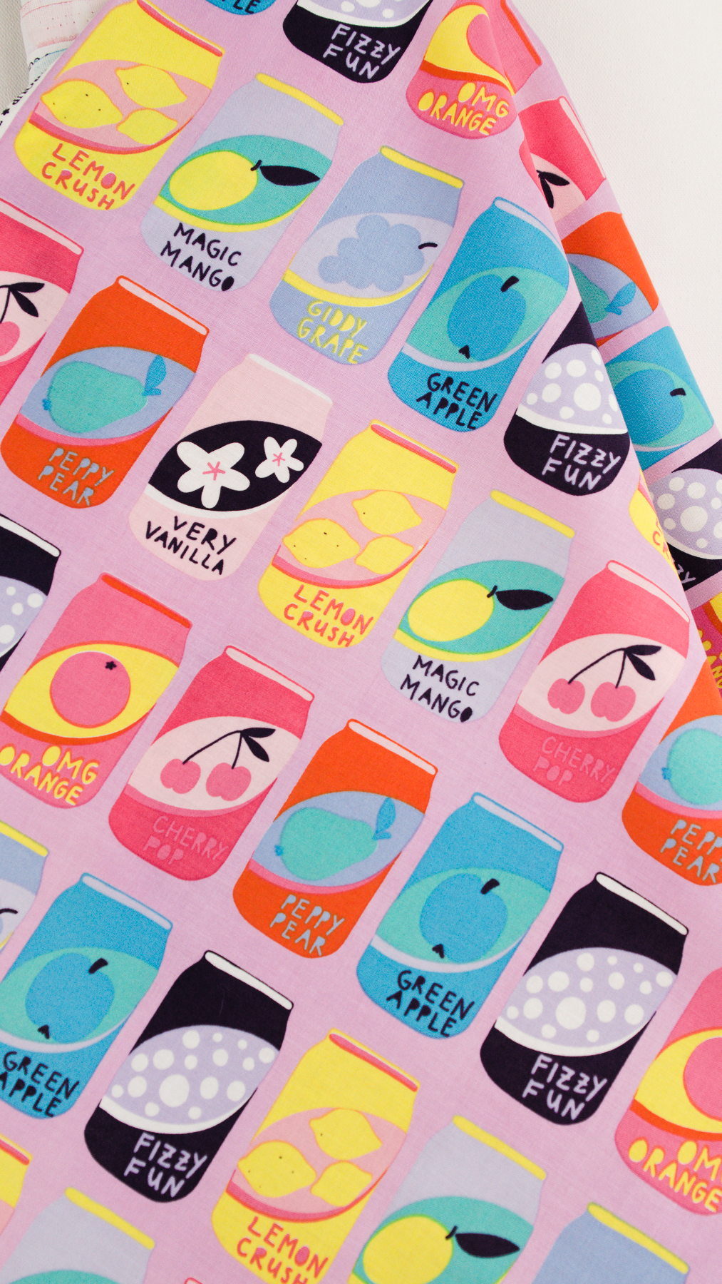 Tissu coton imprimé retro - Canettes de soda - au mètre - Atelier Inika