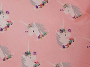 Tissu coton rose imprimé au mètre pour enfants - Licornes - Atelier Inika