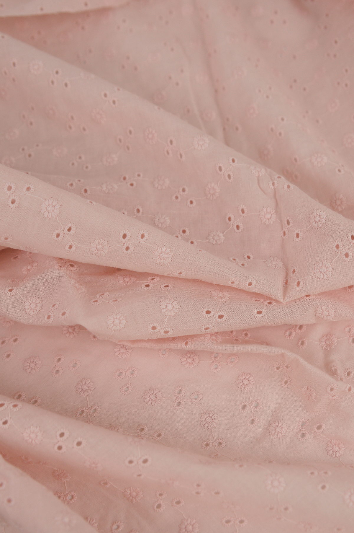 Tissu coton brodé rose au mètre - Atelier Inika