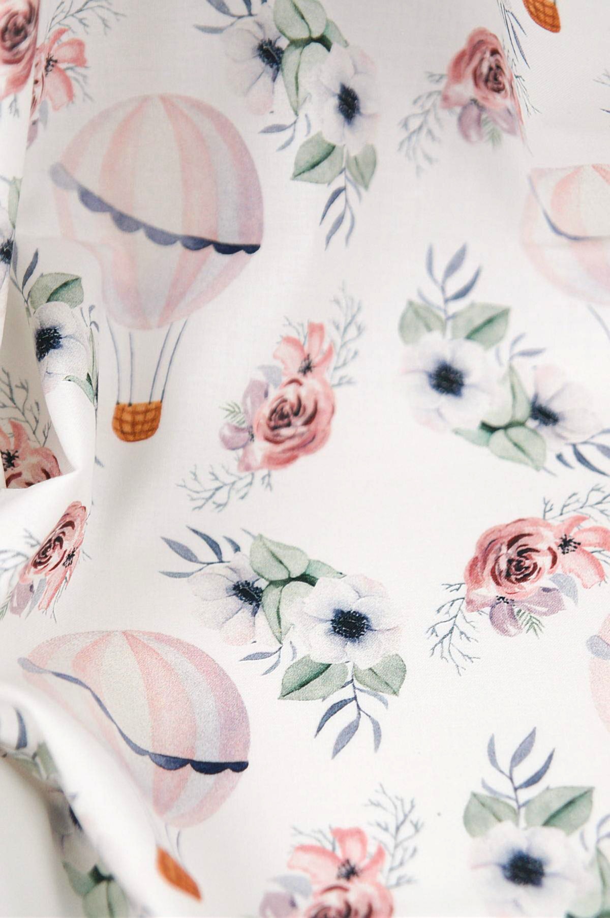 Tissu coton imprimé "Montgolfières" pour enfant au mètre - Atelier Inika