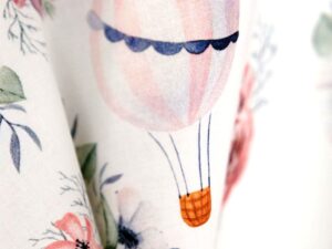 Tissu coton imprimé "Montgolfières" pour enfant au mètre - Atelier Inika