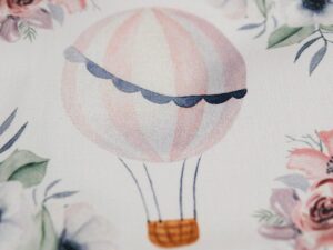 Tissu coton imprimé "Montgolfières" pour enfant au mètre - Atelier Inika