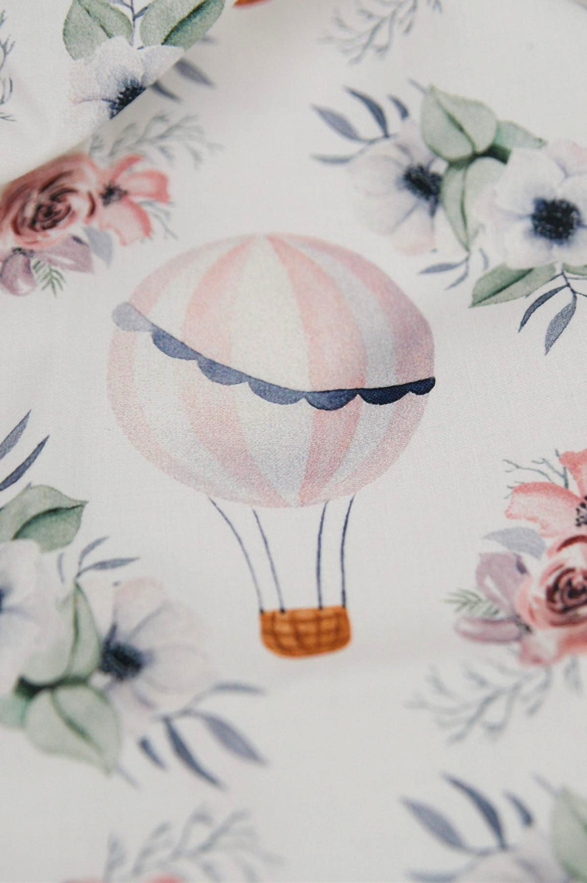 Tissu coton imprimé "Montgolfières" pour enfant au mètre - Atelier Inika