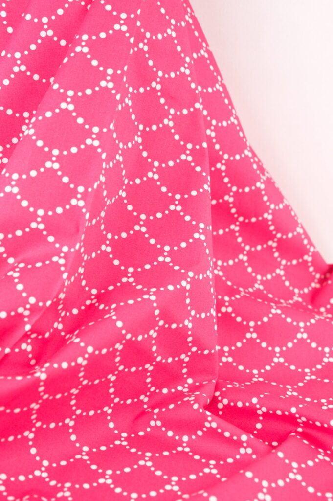 Tissu coton imprimé rose vif - motif ondulation graphique retro & vintage - Atelier inika
