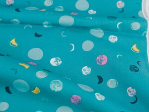 Tissu coton imprimé - lune et espace - Atelier Inika