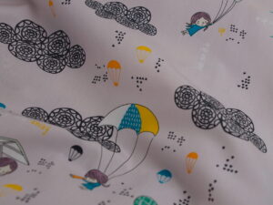 Tissu en coton au mètre - imprimé motif Montgolfière - pour enfant - Atelier Inika