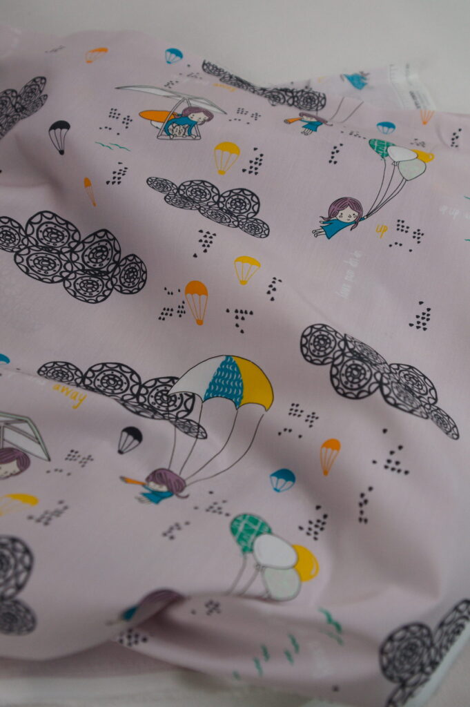 Tissu en coton au mètre - imprimé motif Montgolfière - pour enfant - Atelier Inika
