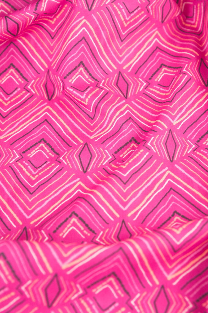 Tissu imprimé graphique - rose vif - Atelier Inika