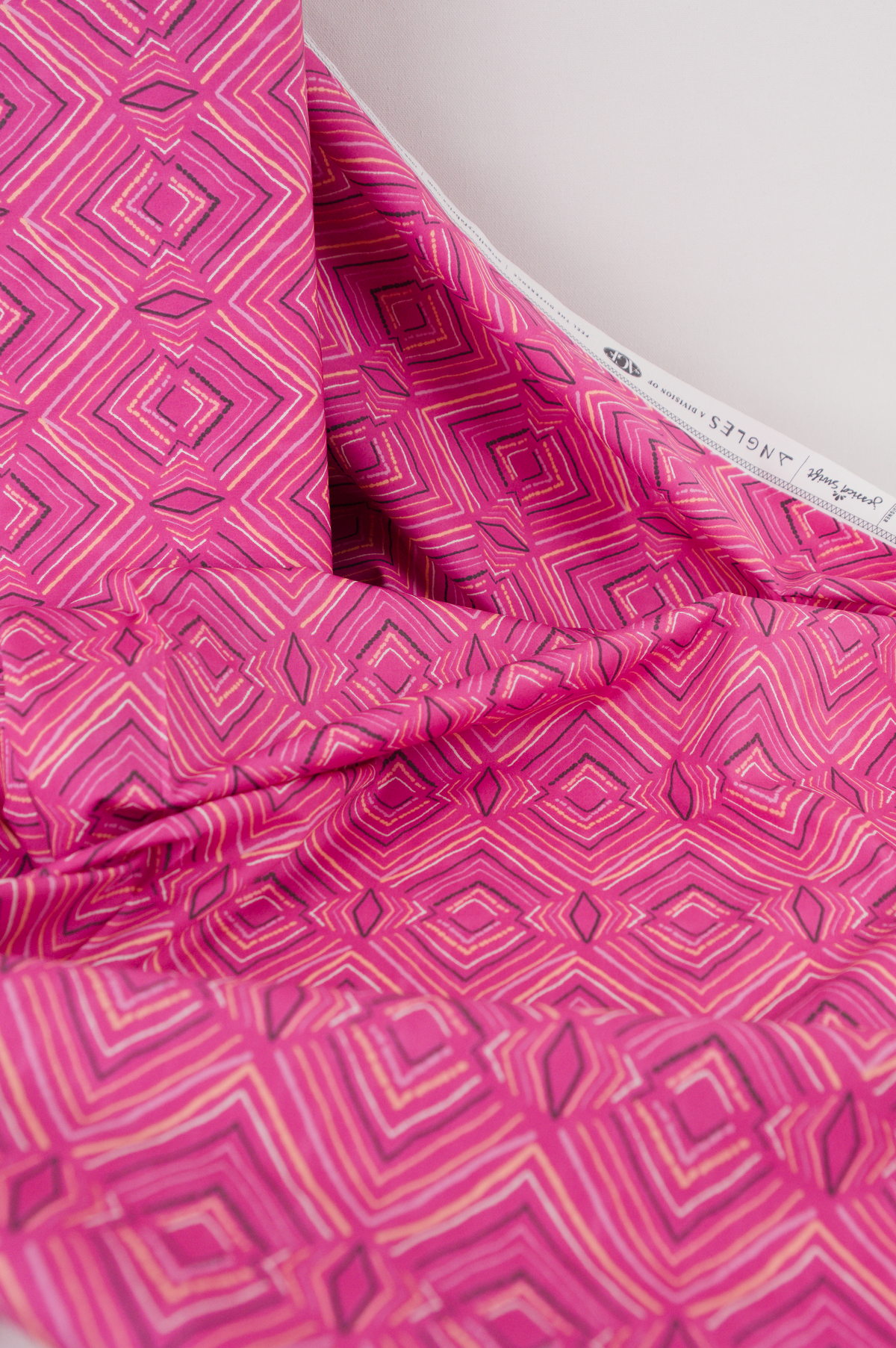 Tissu imprimé graphique - rose vif - Atelier Inika