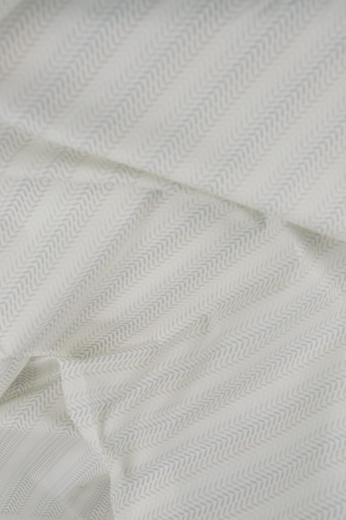 Tissu coton imprime motif délicat graphique - Atelier Inika