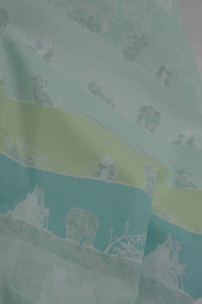 Tissu coton imprimé vert tendre - panda - pour enfants - Atelier Inika