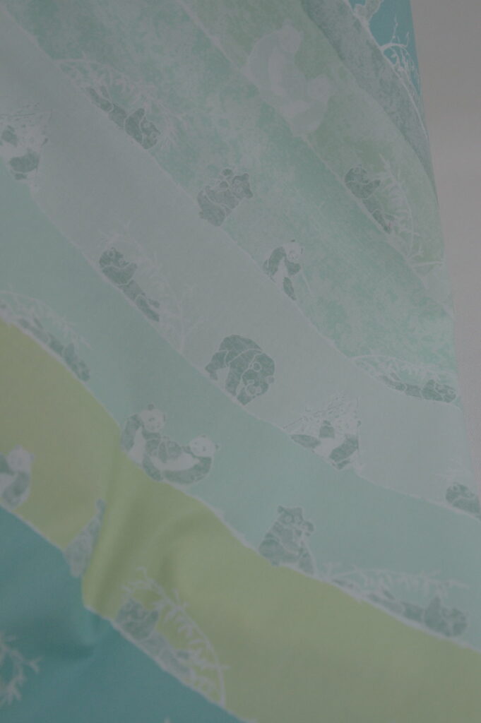 Tissu coton imprimé vert tendre - panda - pour enfants - Atelier Inika