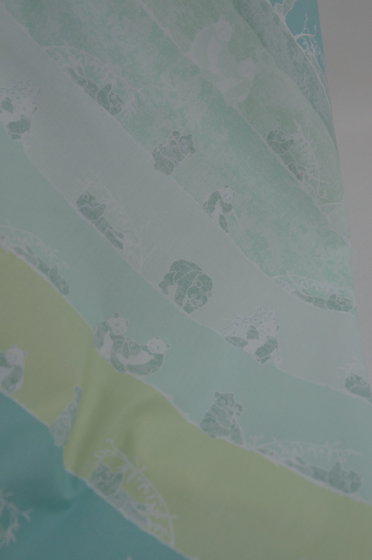 Tissu coton imprimé vert tendre - panda - pour enfants - Atelier Inika