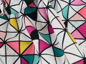 Tissu imprimé motifs géométriques / triangles au mètre | Atelier Inika