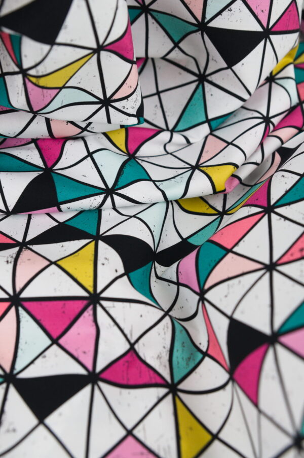 Tissu imprimé motifs géométriques / triangles au mètre | Atelier Inika
