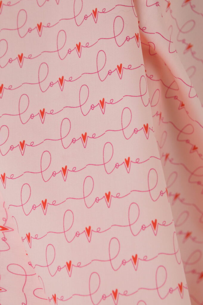 Tissu coton premium imprimé - popeline de coton - Love / Amour - Art Gallery Fabrics - Atelier Inika