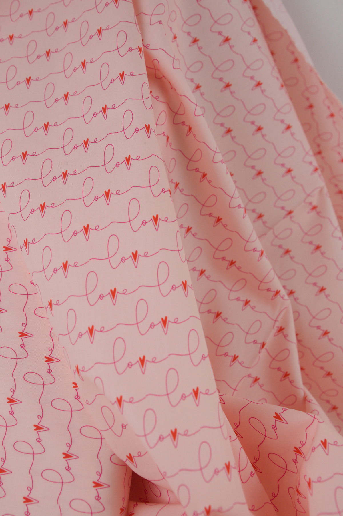 Tissu coton premium imprimé - popeline de coton - Love / Amour - Art Gallery Fabrics - Atelier Inika