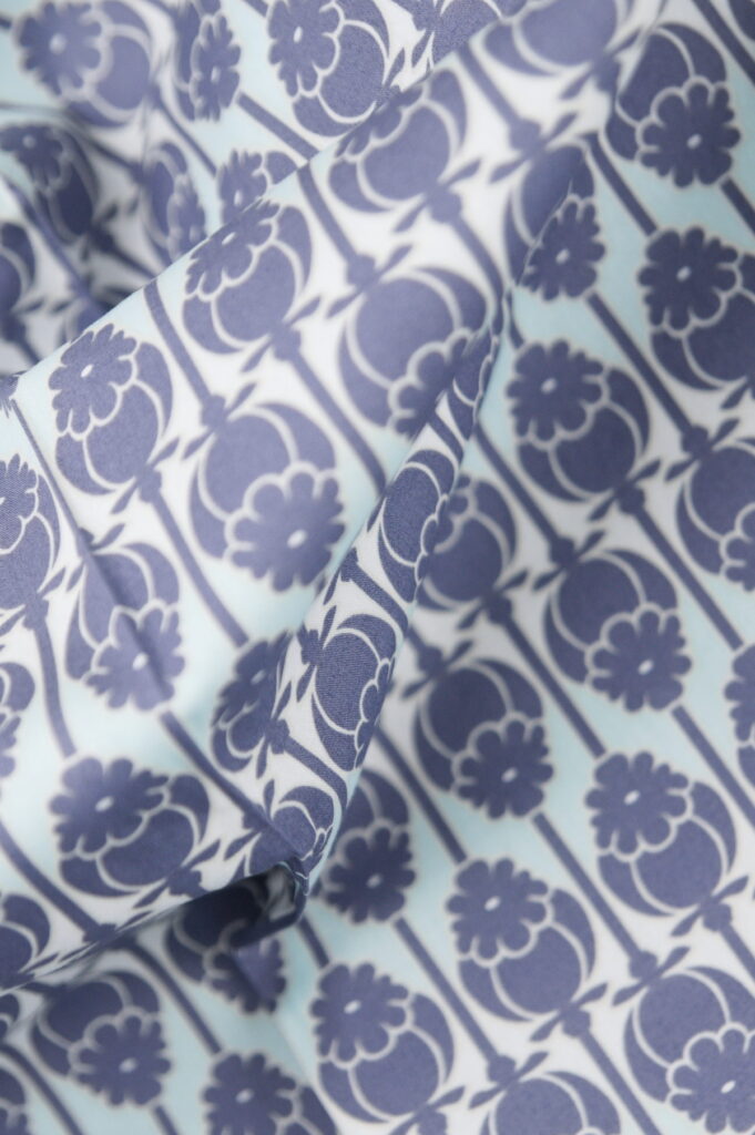 Tissu popeline de coton imprimé - motif cascade - vert menthe - Atelier Inika