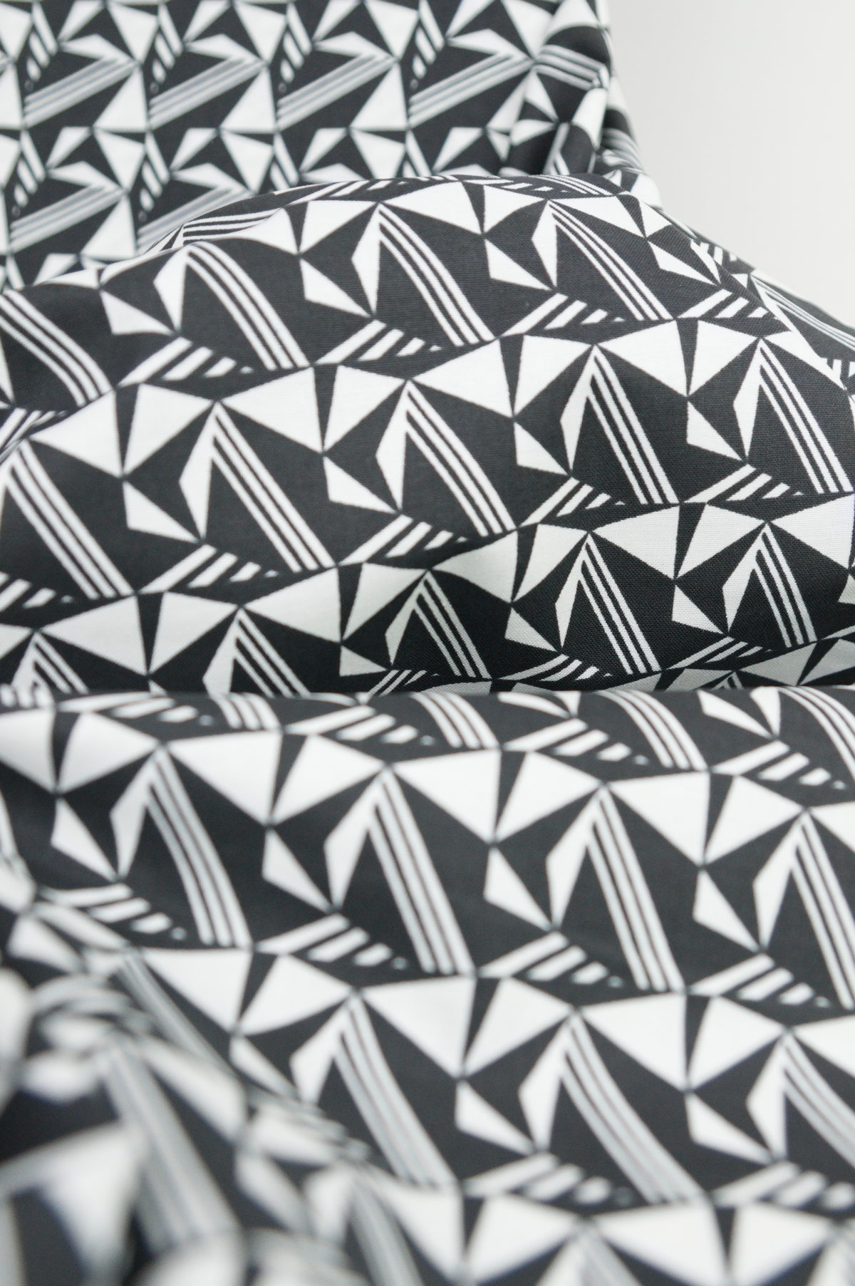 Tissu popeline de coton "Graphique" noir et blanc – Image 3