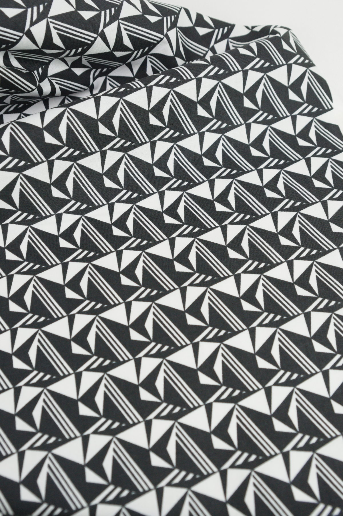 Tissu popeline de coton "Graphique" noir et blanc – Image 2
