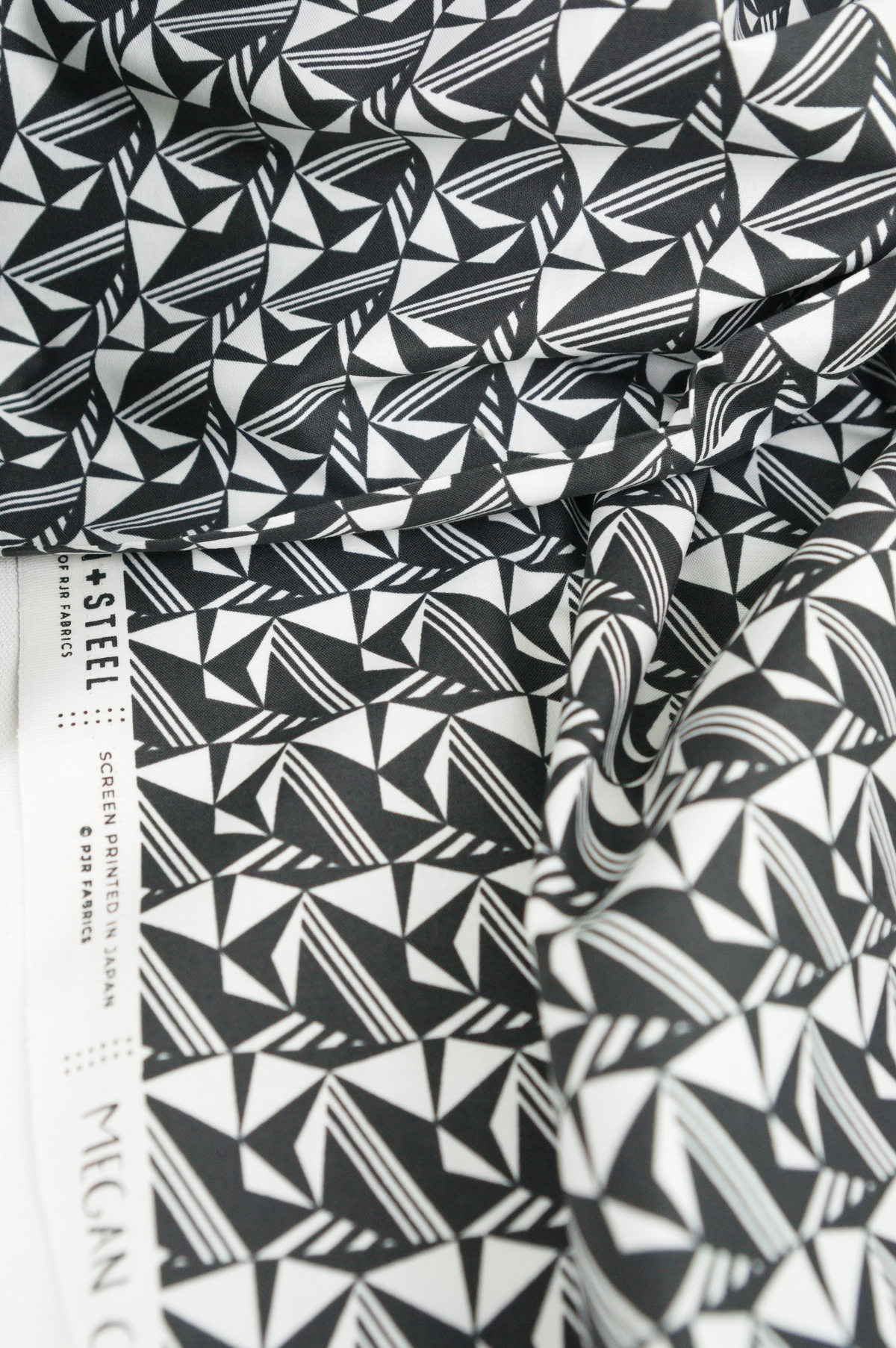Tissu popeline de coton "Graphique" noir et blanc – Image 1