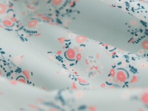 Tissu popeline de coton imprimé - couronnes de fleurs - bleu et rose - vintage chic | Atelier Inika