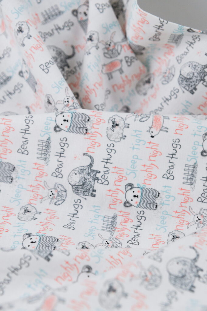 Tissu coton imprimé pour enfant - motif Ours sur fond blanc - Atelier Inika