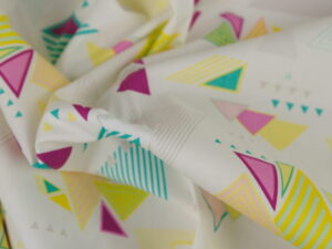 Tissu popeline de coton premium imprimé géométrique - coloré pop et blanc - Atelier Inika