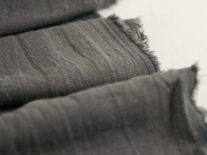 Tissu lin lavé au mètre - gris foncé - Atelier Inika | Mercerie en ligne