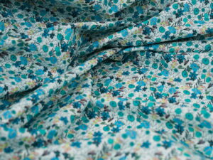 Tissu Popeline de Coton imprimé - fleurs et fruits - bleu blanc - Atelier Inika