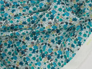 Tissu Popeline de Coton imprimé - fleurs et fruits - bleu blanc - Atelier Inika