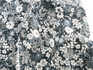 Tissu japonais floral Kokka - Noir - petits fleurs