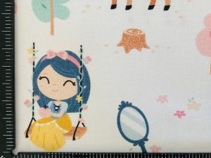 Tissu coton imprimé "Contes de fées" – Image 2