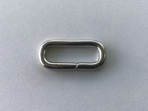 Passant rectangulaire nickelé 20*6mm