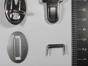 Fermeture cartable nickelé 21*30mm ovale