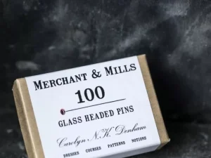 Glass Headed Pins – épingles à tête verre 100 pcs | Merchant & Mills chez Atelier Inika