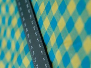 Tissu Khadi coton à carreaux - turquoise et jaune | Atelier Inika | tissus modernes au mètre