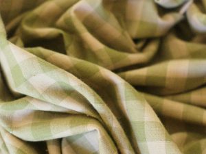 Tissu coton à carreaux - olive et crème - Tissé main, khadi, coton indien - Atelier Inika