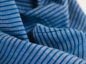 Tissu Khadi coton indien au métre - bleu / blanc - rayures - tissé main - Atelier Inika