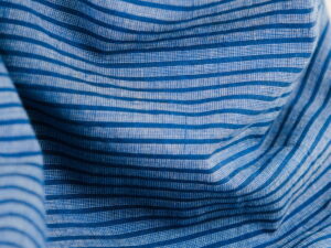 Tissu Khadi coton indien au métre - bleu / blanc - rayures - tissé main - Atelier Inika